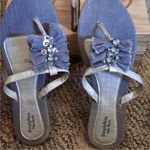 Simply Vera Vera Wang size 10 blue denim & silver thong sandal rhinestone detail